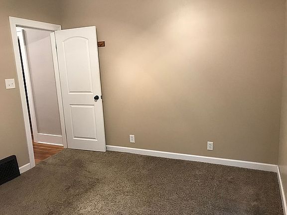 3rd image of 1311 Lawrence St
