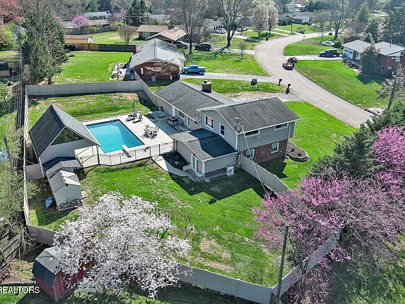 5th image of 7904 NW Stratton Dr