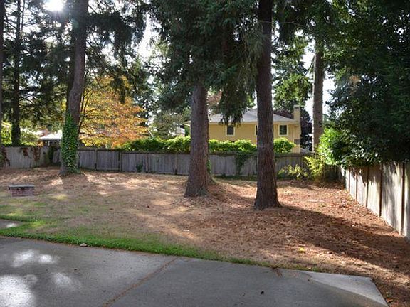 5th image of 4315 90th Ave SE