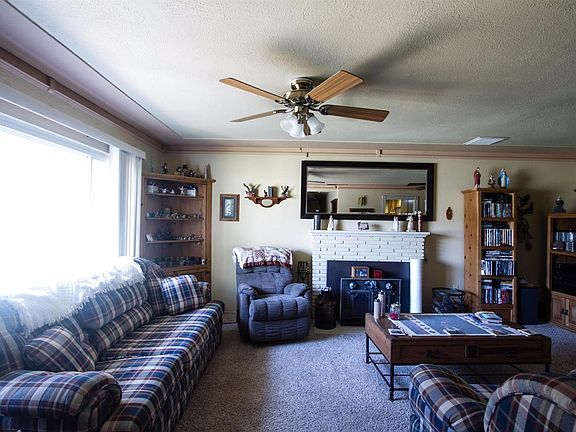 3rd image of 4836 E Amherst Ave