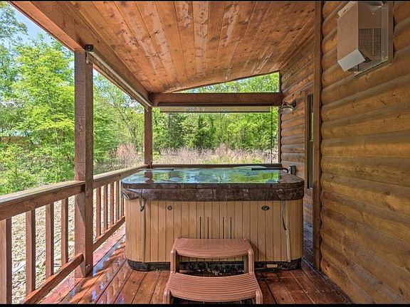 2nd image of 35 Triggerfish Rd
