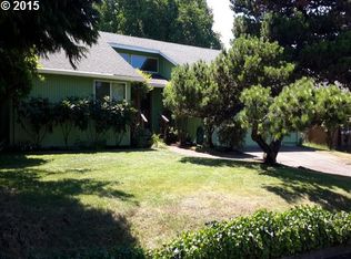 2212 NE Cranbrook Dr, Vancouver, WA 98664