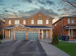 40 Trumpet Valley Blvd, Brampton, ON L7A 3N8