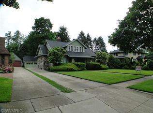 343 Aurora St SE, Grand Rapids, MI 49507