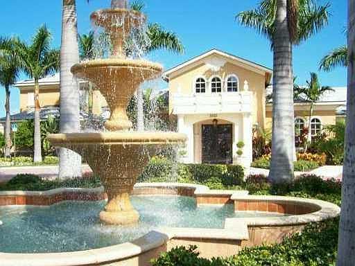 1st image of 213 Villa Cir