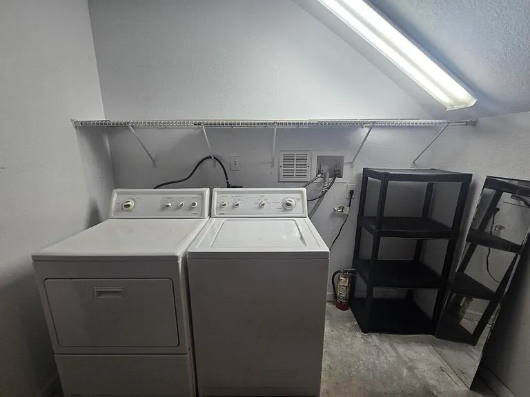 1710 NE 6th St #1308 — Photo 28