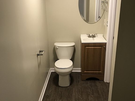 4th image of 2113 Jamestown Dr
