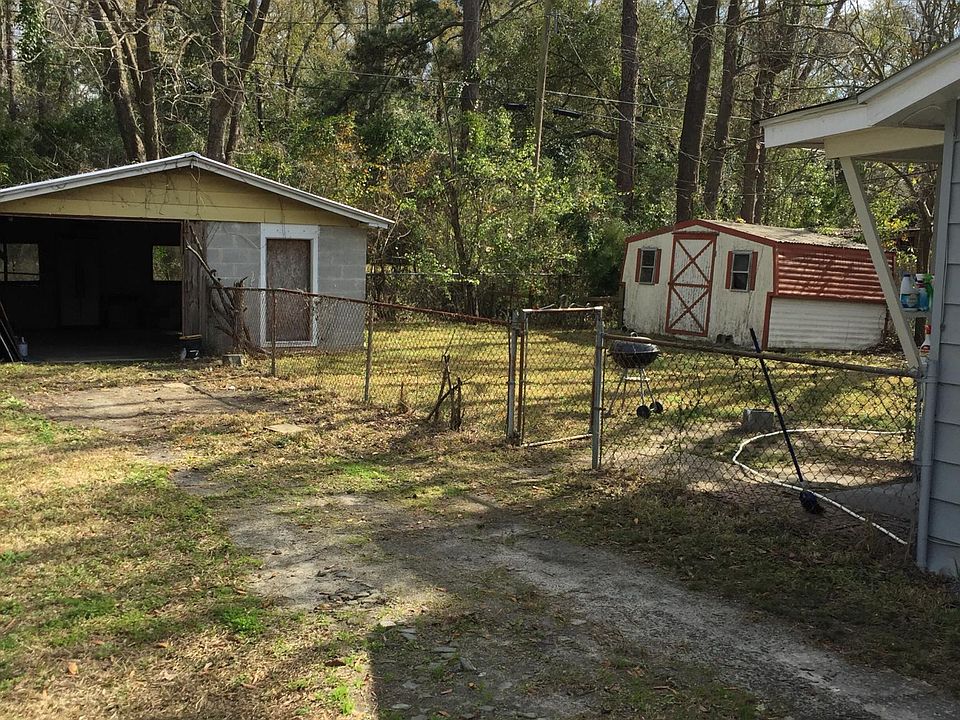 2nd image of 100 Phillips Ave