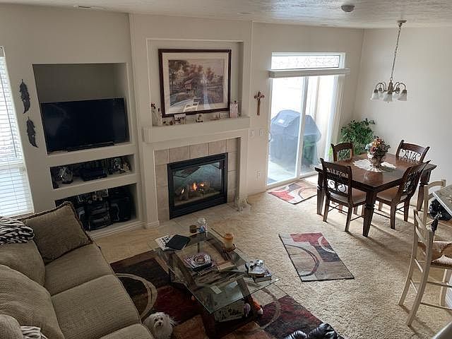 1st image of 1225 W Sienna Way