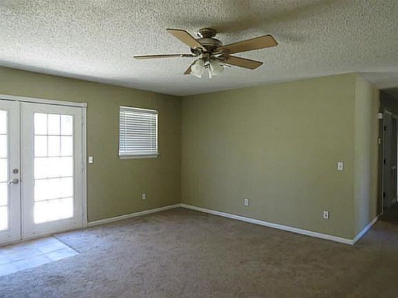 3rd image of 418 Jarman Dr