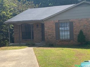 33 Crestwood Ct, Millbrook, AL 36054