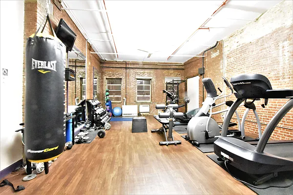 Rented by Clove Realty LLC | media 4