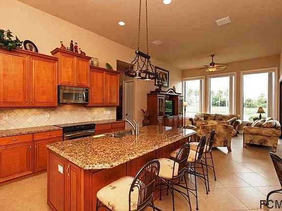 2nd image of 15 Las Palmas Way