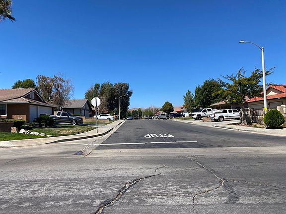 5th image of 2035 Clearwater Ave