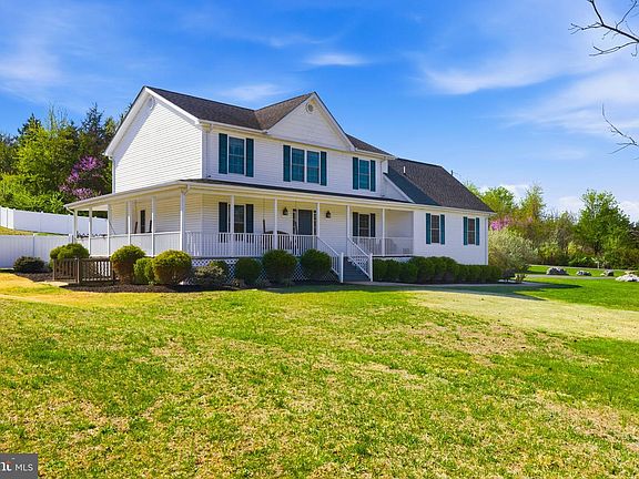 3rd image of 75 Oak Hill Dr