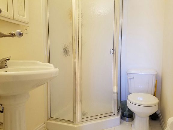 3rd image of 14741 Coolidge Ave #1