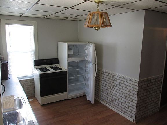 3rd image of 325 N Houghton Ave