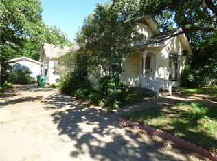 303 S Oaklawn Ave, Eastland, TX 76448