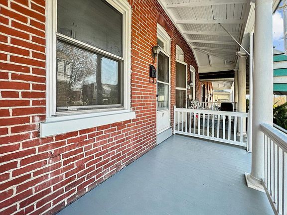 3rd image of 37 Franklin Ave