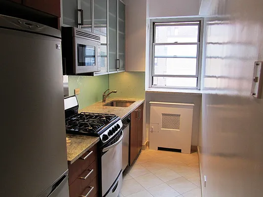 Rented by Douglas Elliman | media 5