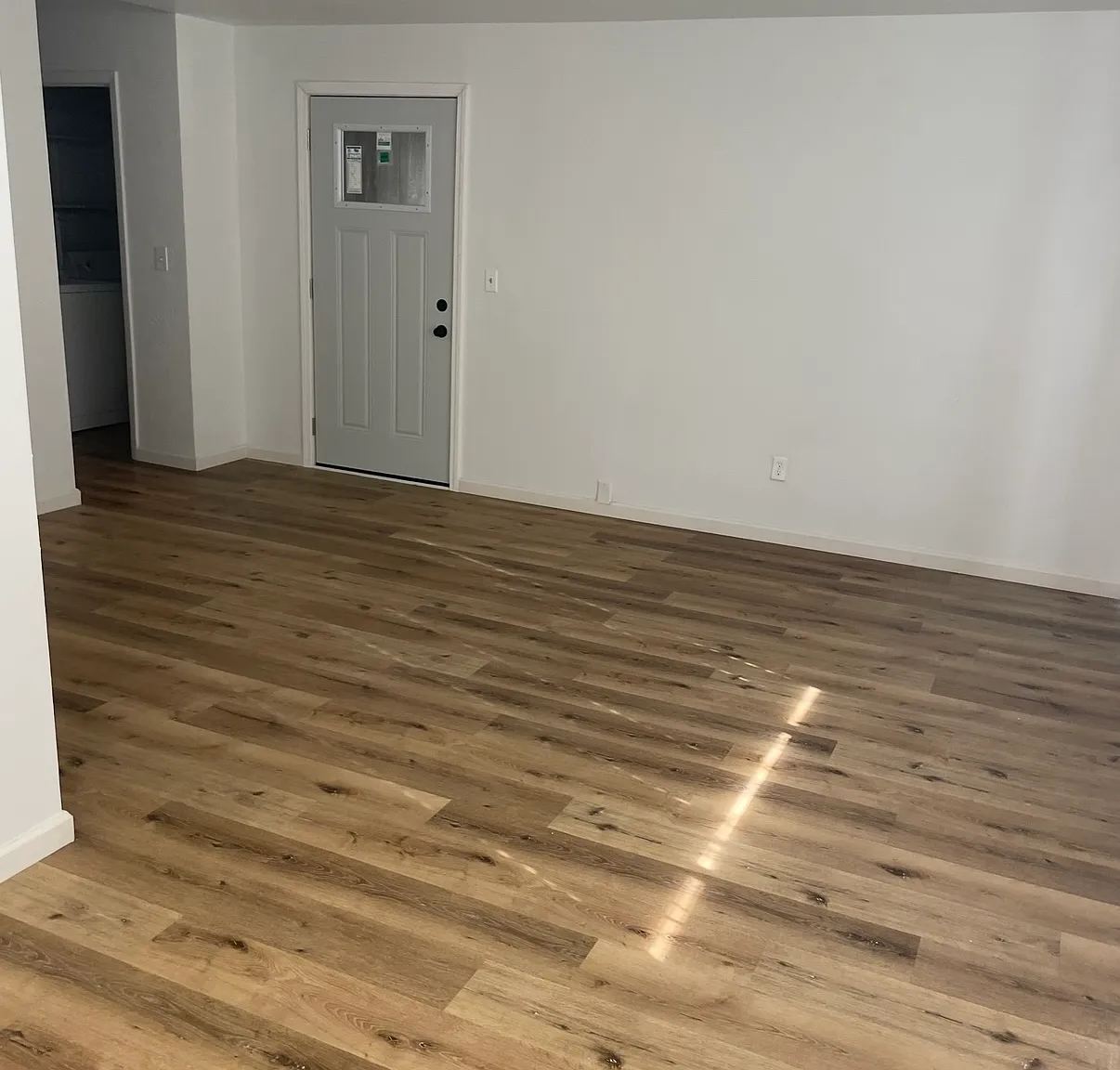 2 bed, 700 sqft, $725 — Photo 3