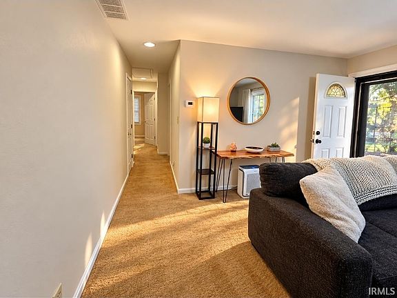 5th image of 1718 S Rotherwood Ave