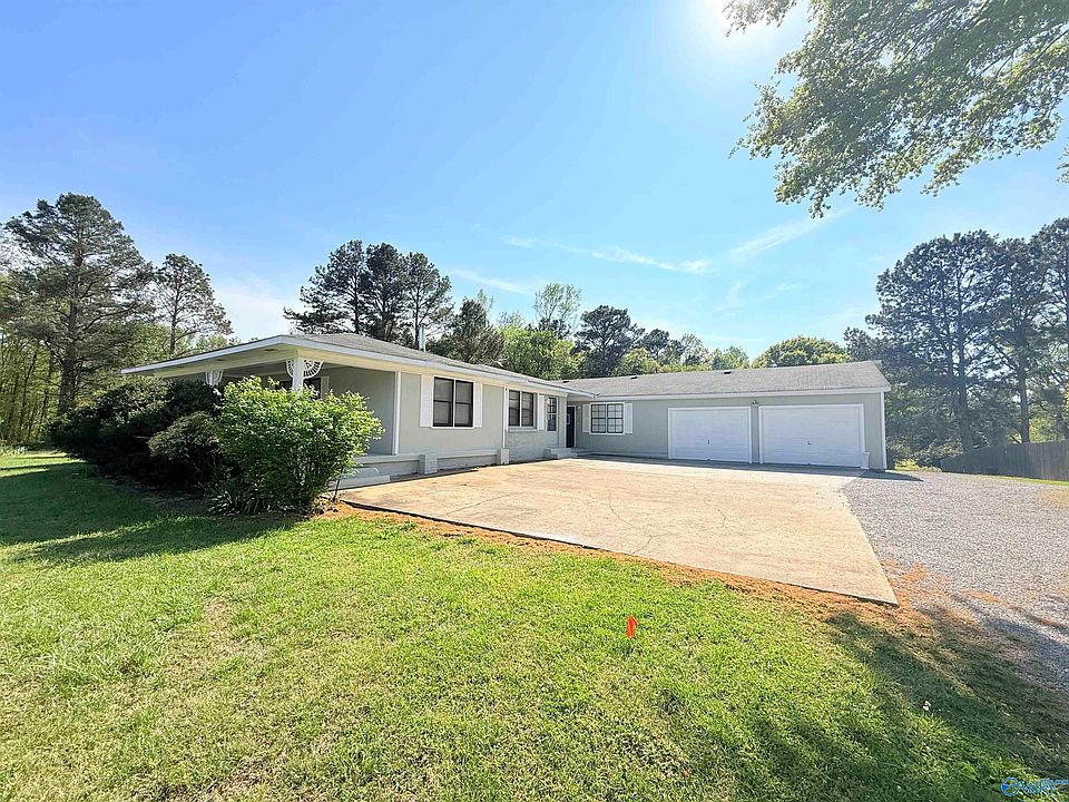 1st image of 26 Hickory Cir