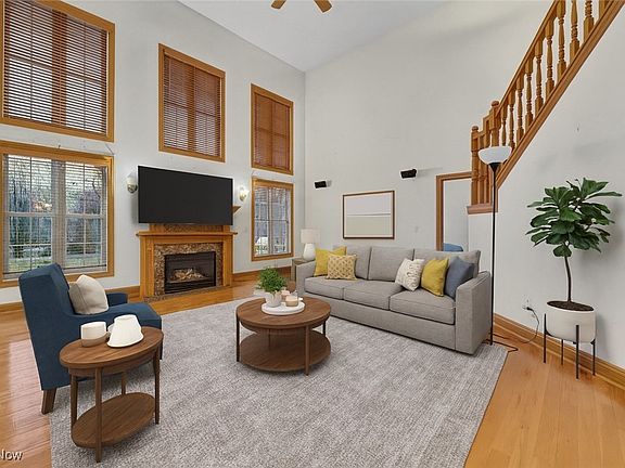 4th image of 340 Granger Dr