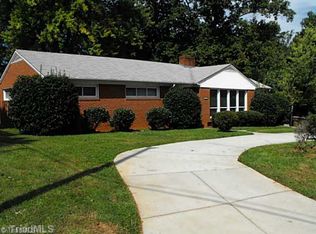 1005 Pembroke Rd, Greensboro, NC 27408