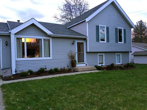 3rd image of 6253 Arroyo Vista Dr NE