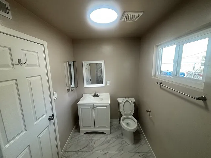 11850 S Inglewood Ave #1 — Photo 11