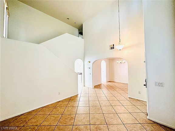 4th image of 5320 Chino Heights St