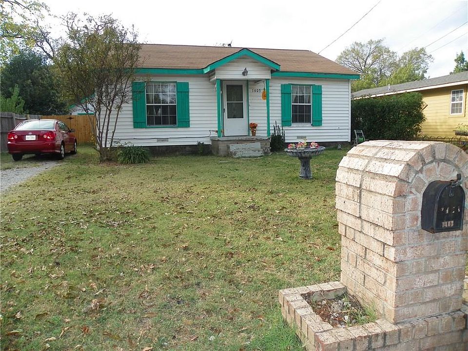 1st image of 1403 Oak St