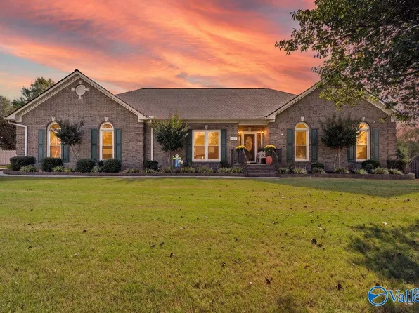 108 Hidden Creek Dr, Huntsville, AL 35806
