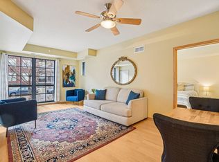 825 Berry St APT 106, Saint Paul, MN 55114