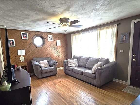 4th image of 17 Jeffres St