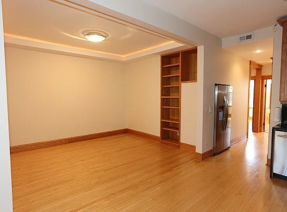 4th image of 835 N Rockwell St