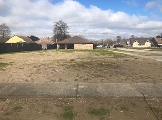 3120 Moss Ln, Violet, LA 70092