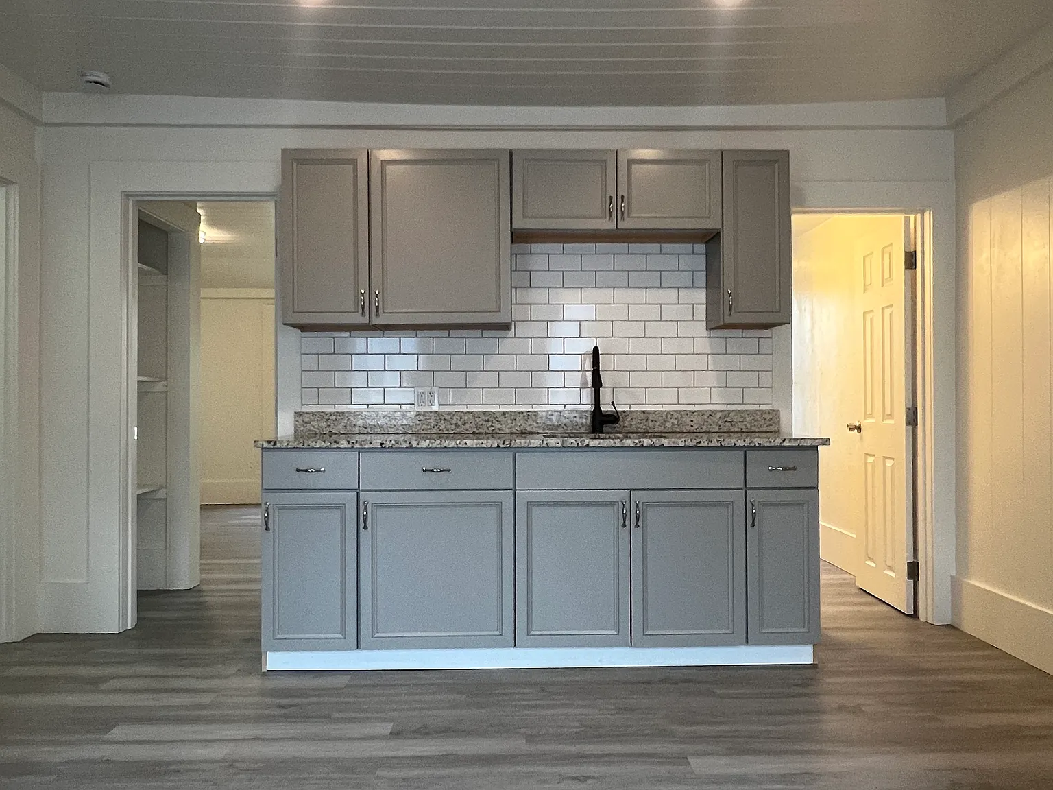 31 Russell St — Photo 2