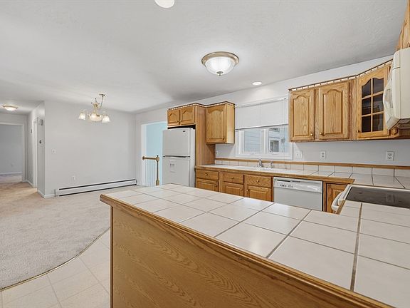 3rd image of 30 Jesse Rd