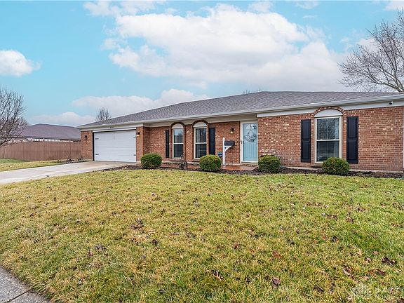 2nd image of 4034 Woodridge Dr