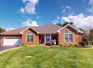 861 Divot Cir, Bowling Green, KY 42104