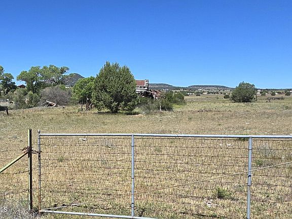 2nd image of 46600 N AZ Highway 288 -- #-