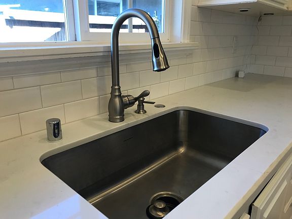 5th image of 8348 Cheshire St