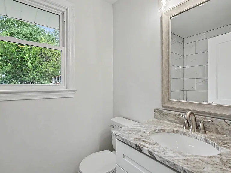 1221 Burlington Rd — Photo 31