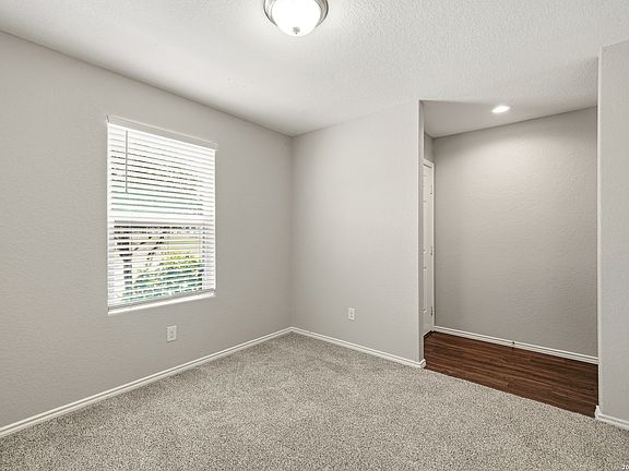 5th image of 9511 Apple Ridge