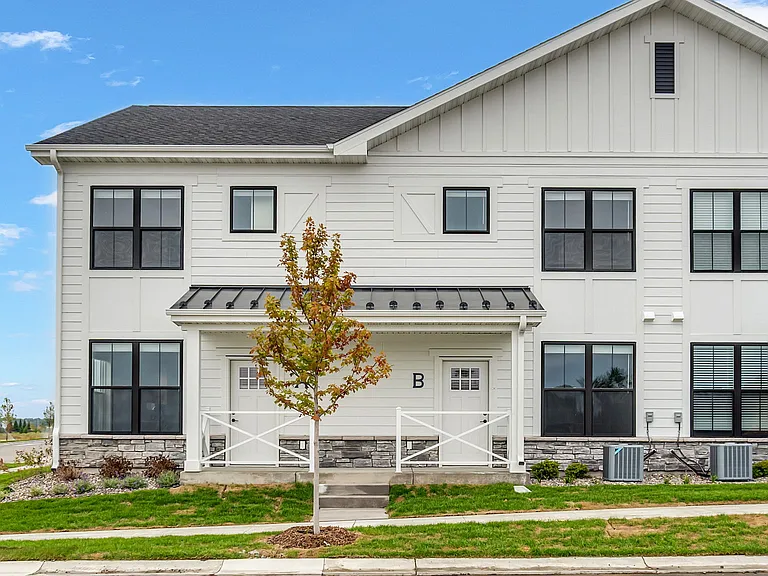 Sandhill Parkway Townhomes — Photo 47