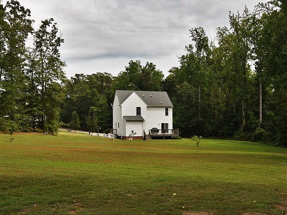 3rd image of 114 Leland Heights Dr