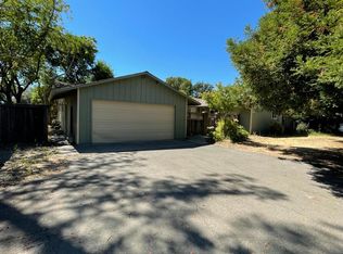 702 Duer Rd, Sebastopol, CA 95472