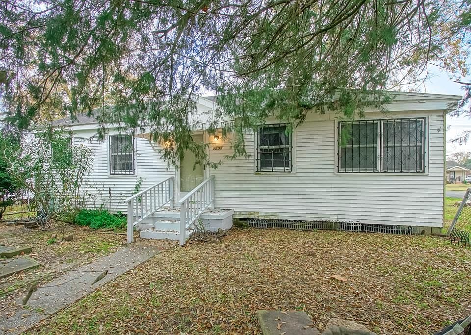 1st image of 1200 Moisant St